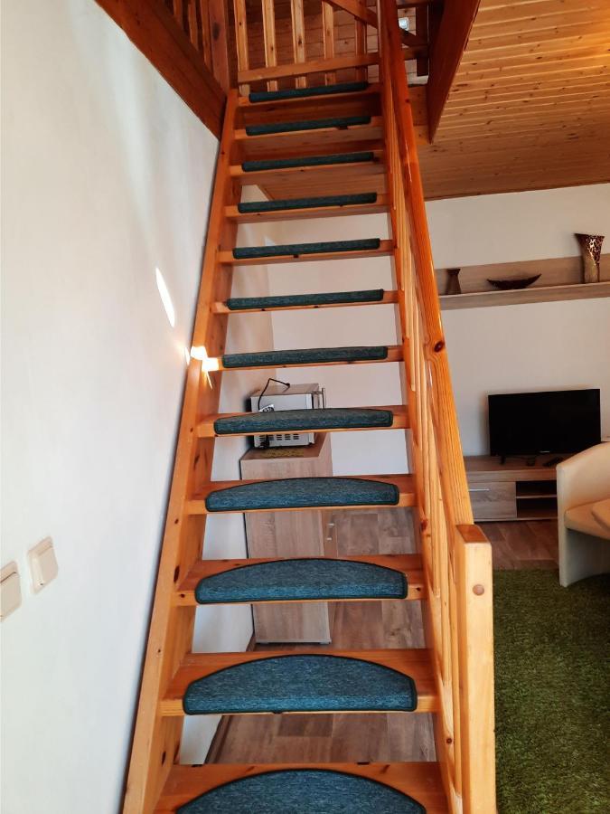Lacky - Kleines Familienreihenmittelhaus In Grieben Hiddensee Exteriör bild